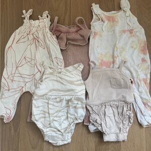 GAP / Grayson Mini Kids Newborn outfits in Cream, Pink, and White